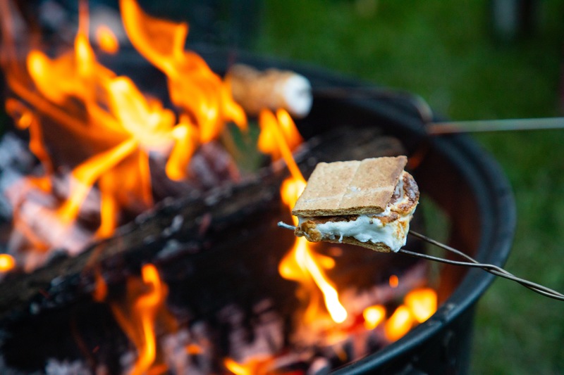 5 Tips for a Flavorful Backyard Campfire