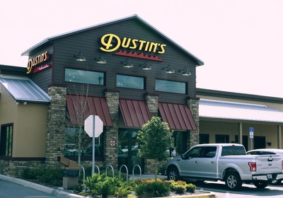 Why Dustin’s Bar-B-Q Is Dedicated To Safe, Quick Curbside Service