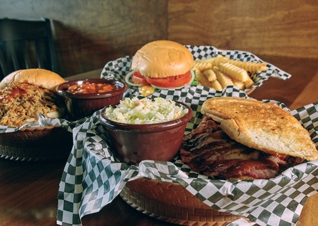 What Makes Dustin's Bar-B-Q the Best BBQ in Orlando?